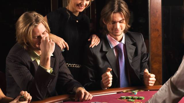 Wie Ihr Blackjack-Sitzplatz Ihr Spiel beeinflusst (und wie er es nicht tut)