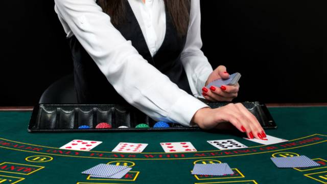 Wie man von den Fehlern der Blackjack-Händler profitiert