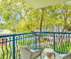 Casino Aruba at Hilton: Bonaire Tower Suite 1 King - Voller Balkon