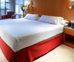Casino Gran Madrid Torrelodones: Zimmer für 2 Erwachsene + 3 Kinder unter 12 Jahren