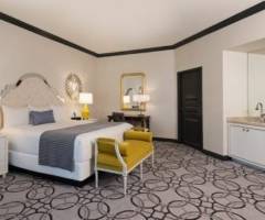 Paris Resort Casino: Burgunder Petite Suite