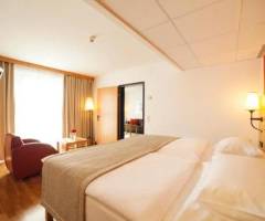 Regency Casino Tirana: Suite mit Blick auf den Boulevard