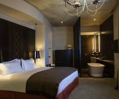 Casino Carrasco & Sofitel Montevideo: Junior Suite König