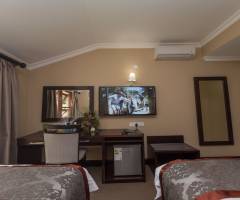 Pirates Casino Lilongwe: Chalet Zimmer
