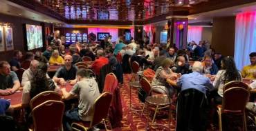4 Kings Casino & Card Club Swords Dublin: Es sind immer viele Leute an den Tischen.