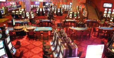 Casino Rouge et Noir Saint Martin: Automaten und Tischspiele