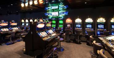 Grand Casino Bern at Kursaal Hotel: Der Bereich der Verkaufsautomaten
