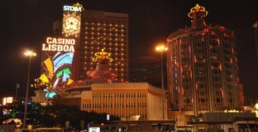 Hotel Lisboa Macau: Nachtansicht