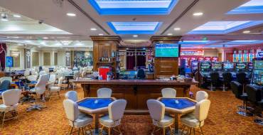 Merit Montenegro Casino: Geräumiger Bereich der Spielhalle