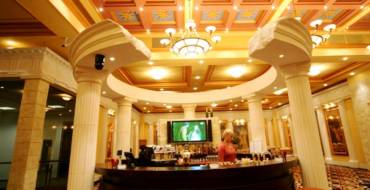 Olympic Casino Akropolis: Modernes Kasino