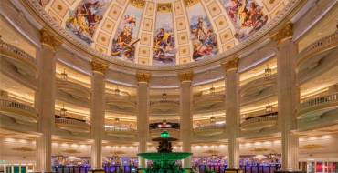Parisian Macao Casino & Hotel: Der Springbrunnen im Inneren des Gebäudes