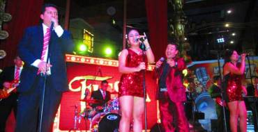 Thunderbird Hotel Fiesta Casino: Musiker und Entertainer treten in Kasinos auf